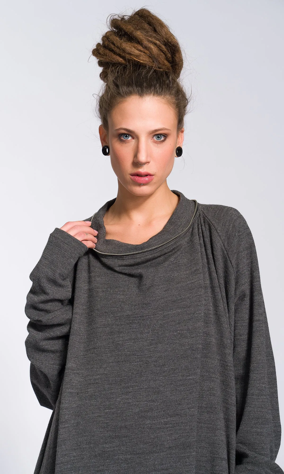 Asymmetric Detachable Collar Knit Tunic