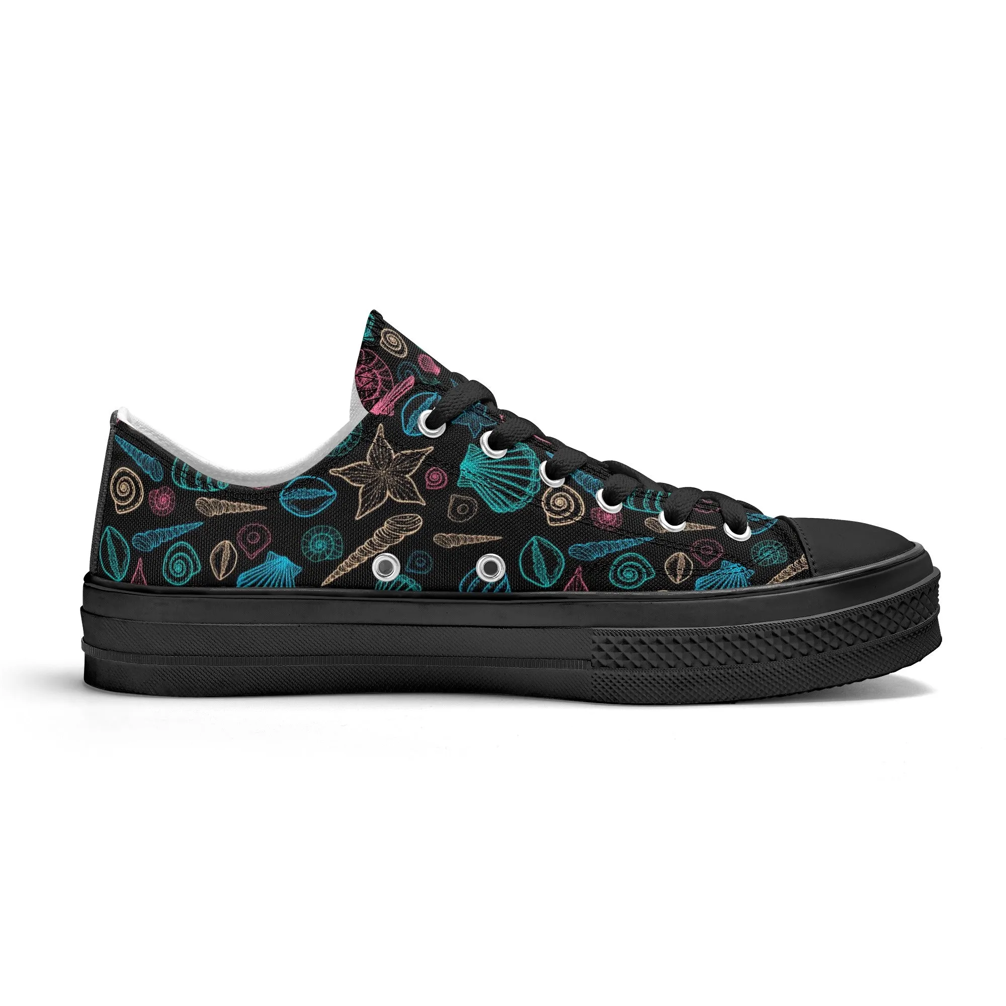 Beach & Seashells Pattern - Mens Classic Low Top Canvas Shoes for Footwear Lovers