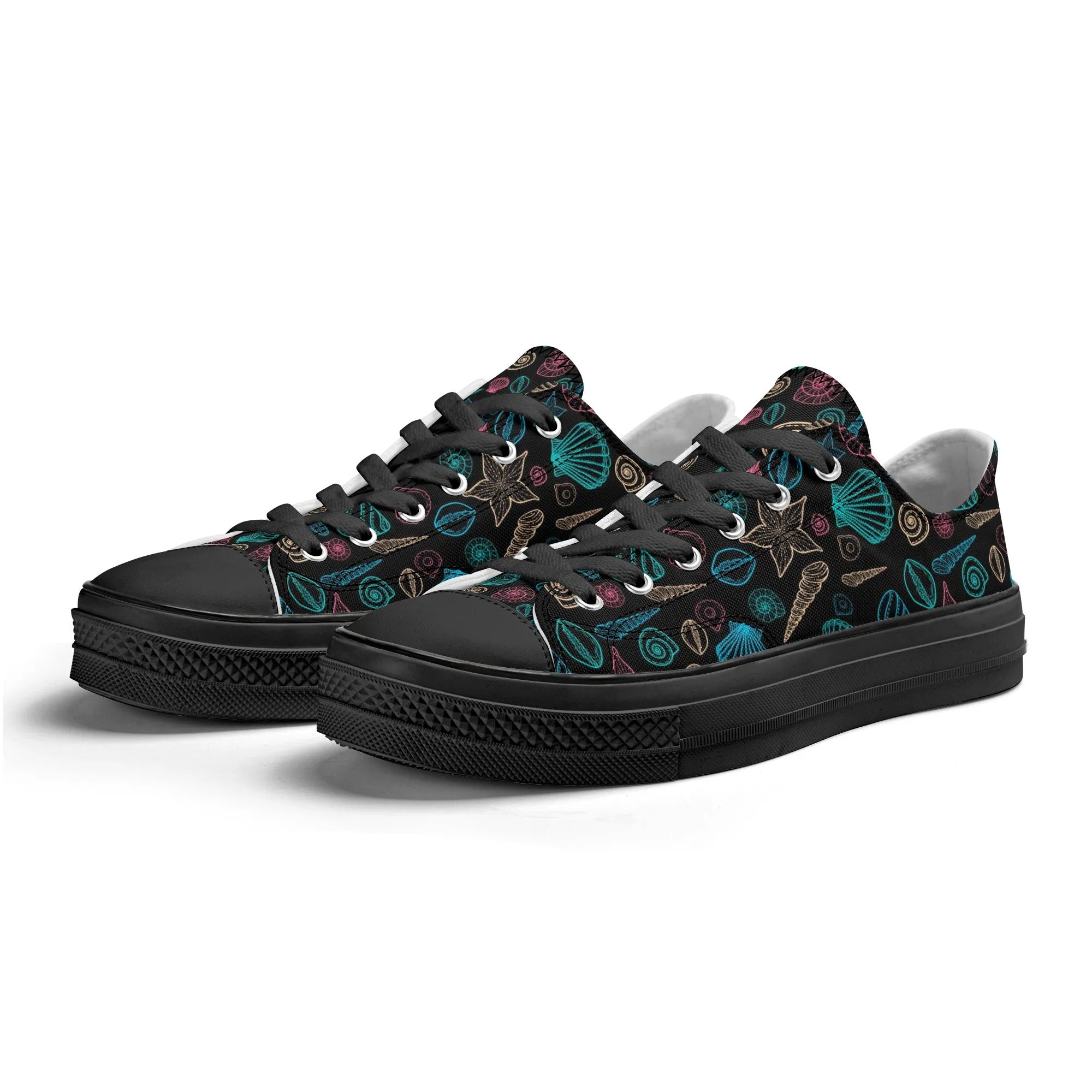 Beach & Seashells Pattern - Mens Classic Low Top Canvas Shoes for Footwear Lovers