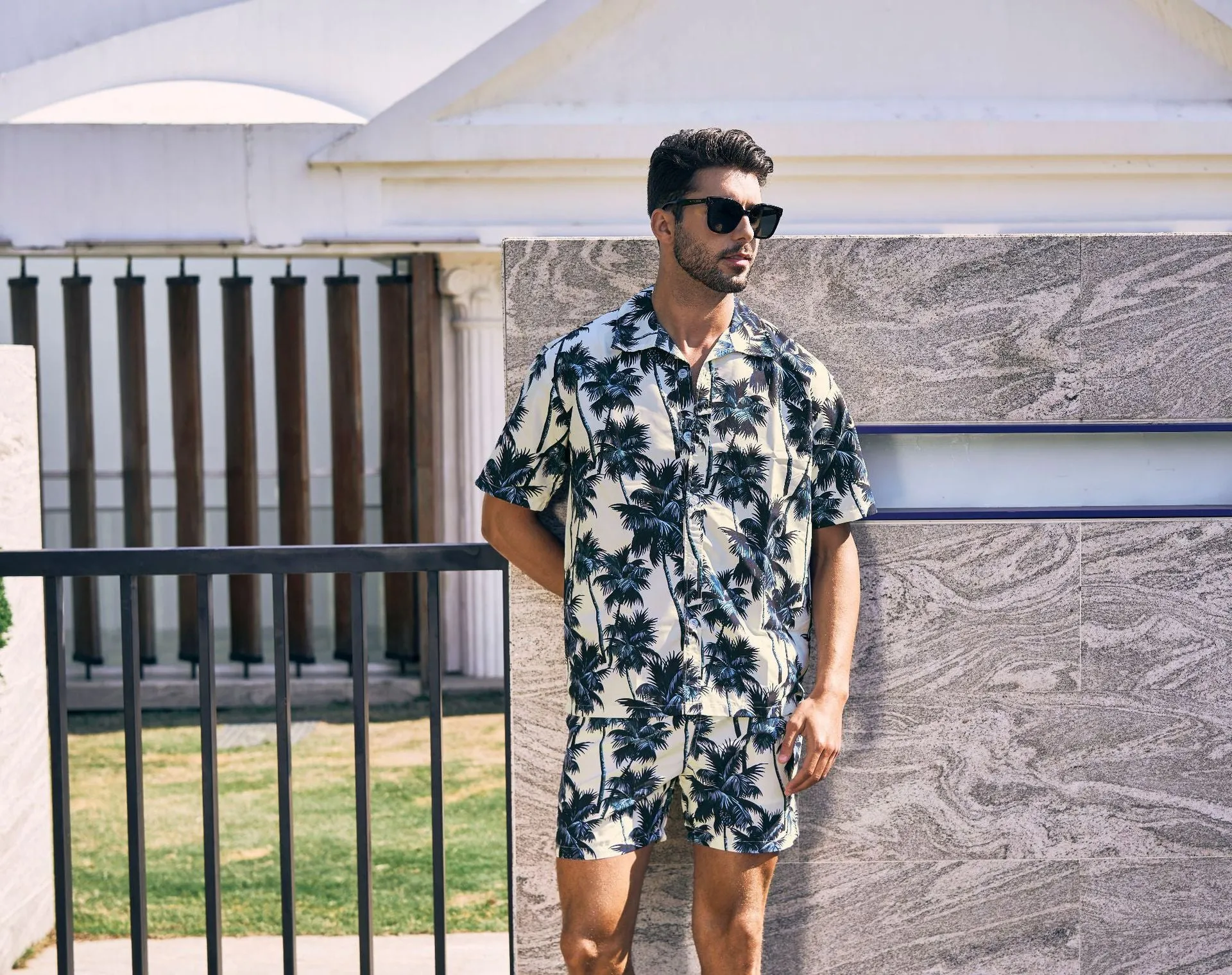 Men's Summer Floral Hawaiian Short Sleeve Button Down Beach Shirts | CS