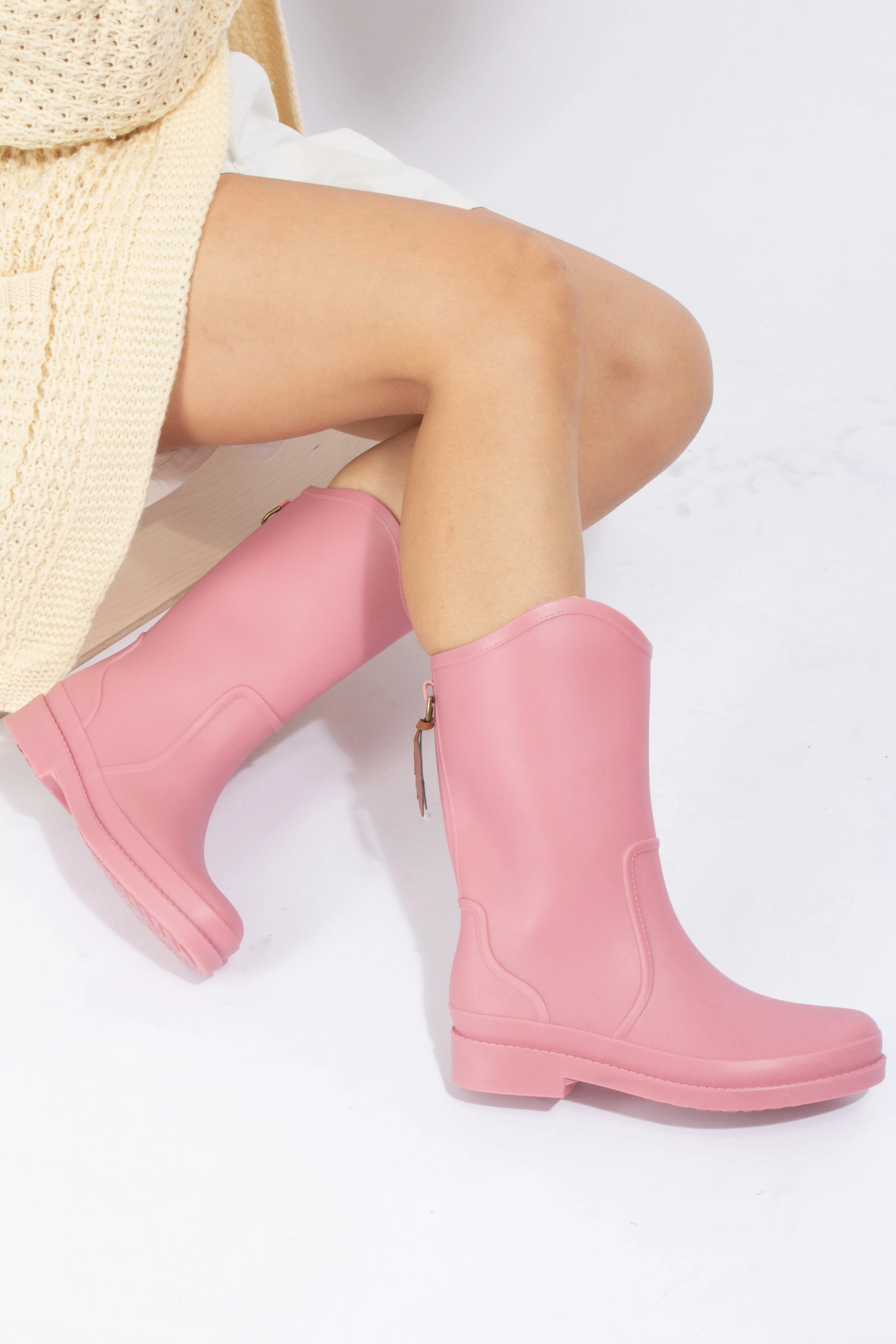 Overcloud Stylish Rainboots By Ruw