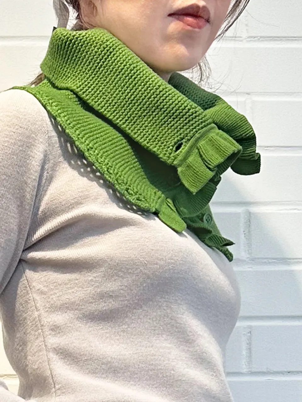 SPECIAL! Green Crochet-Trimmed Ruffle A-lined Neck Warmer