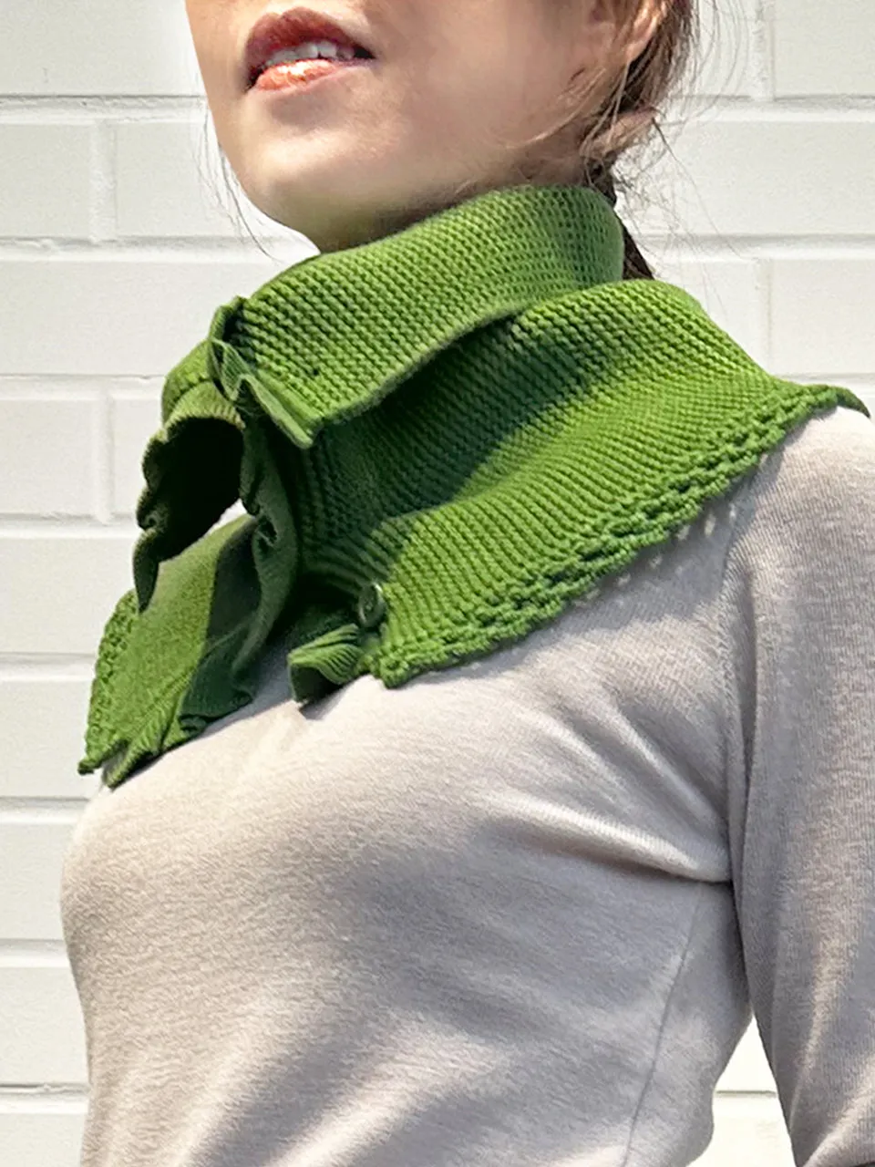 SPECIAL! Green Crochet-Trimmed Ruffle A-lined Neck Warmer