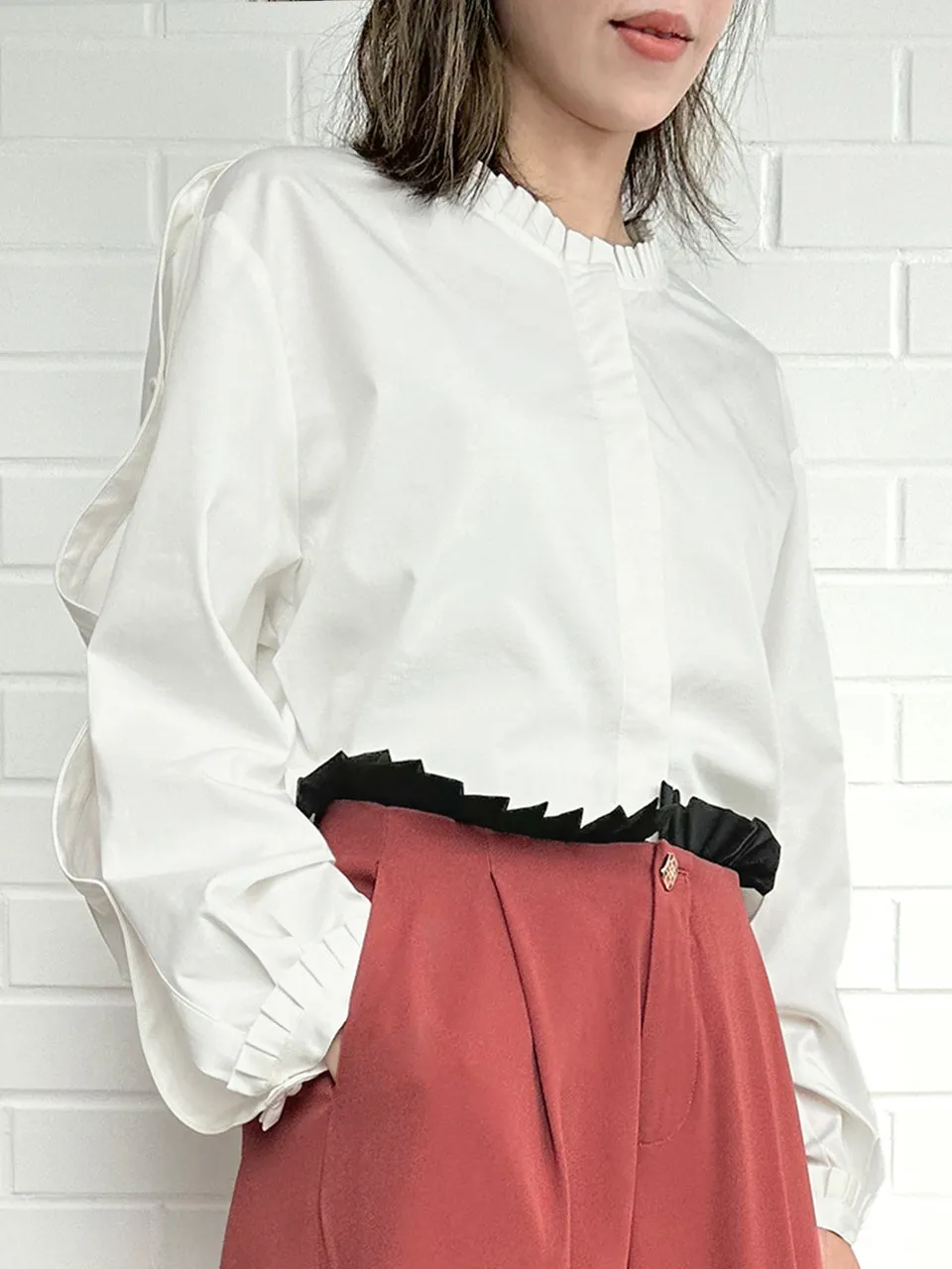 White Pleated Pearly Buttons Slit Sleeves Cropped Blouse