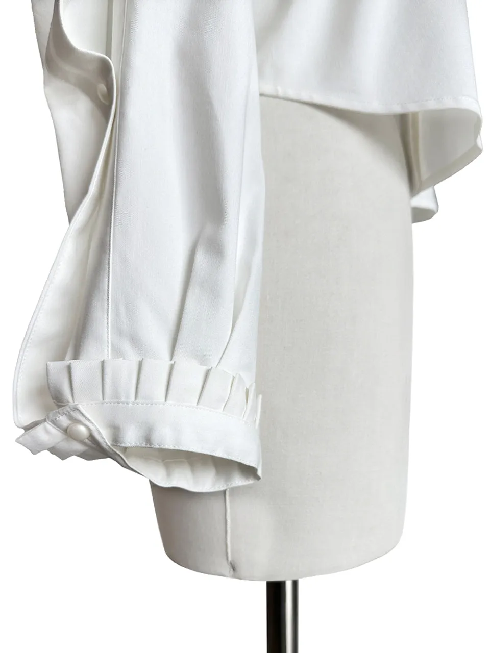 White Pleated Pearly Buttons Slit Sleeves Cropped Blouse